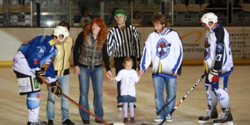 Mach de hockey sur glace contre le cancer à Alberville - Coup d'envoi