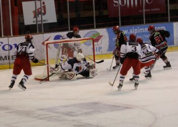 20111022 grenoble u18c diapo IMG 6347