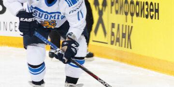 KOMAROV Leo-120506-257