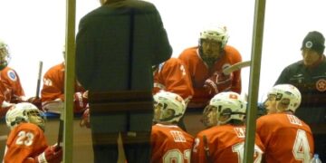 Barry Beck, ex-joueur de NHL devenu entraîneur de Hong Kong