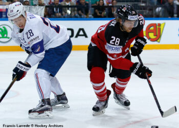 Les Bleus malmènent le Canada