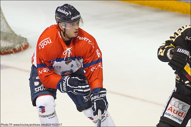 BUSTOmichael201611113402