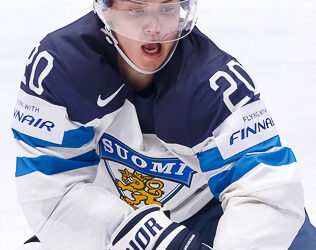 Trois buts en infériorité comme bizutage