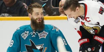 Erik Karlsson file à San José