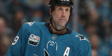 Bulletin NHL : Thornton, Quick, Luongo, Van Riemsdyk, Hamonic, Kase, Seattle, Weber, Lee, Eichel, Wilson, Hartnell, Vrbata