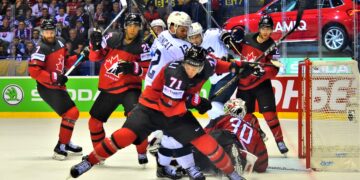 Le Canada taille patron