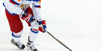 Il bat son idole Lundqvist et lui demande une photo