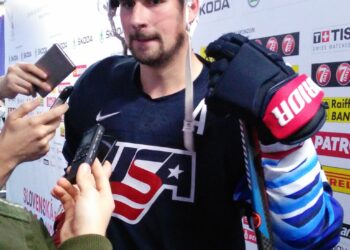 Larkin éclipse le débat Hughes-Kakko