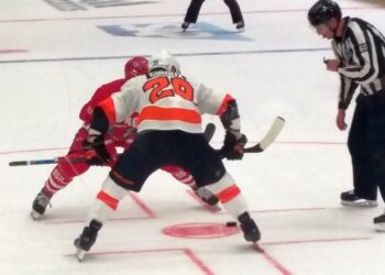 Lausanne bat une équipe de NHL (Philadelphie)