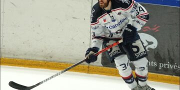 Sweenayriley Angers 20200211042