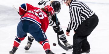 Naisten Liigan Ottelu Hifk Tps, Malmin Jäähalli, 23. Lokakuuta 2020.