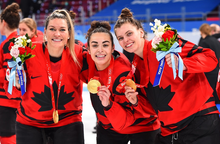 natalie spooner, sarah nurse et emily clark