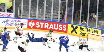 chuteamericaingardienhongroisdetournedelacrosse