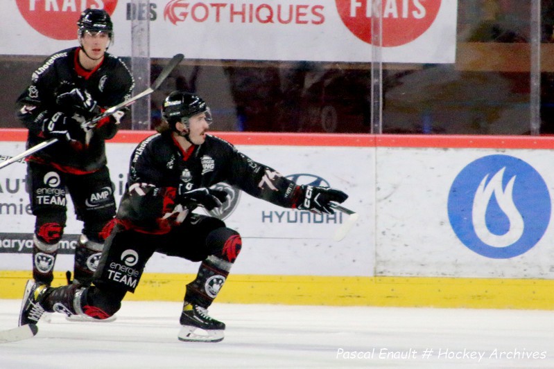 HOCKEY-SUR-GLACE : Les supporters des Gothiques en déplacement à