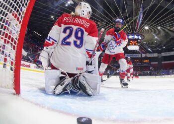 but encaissé par peslarova