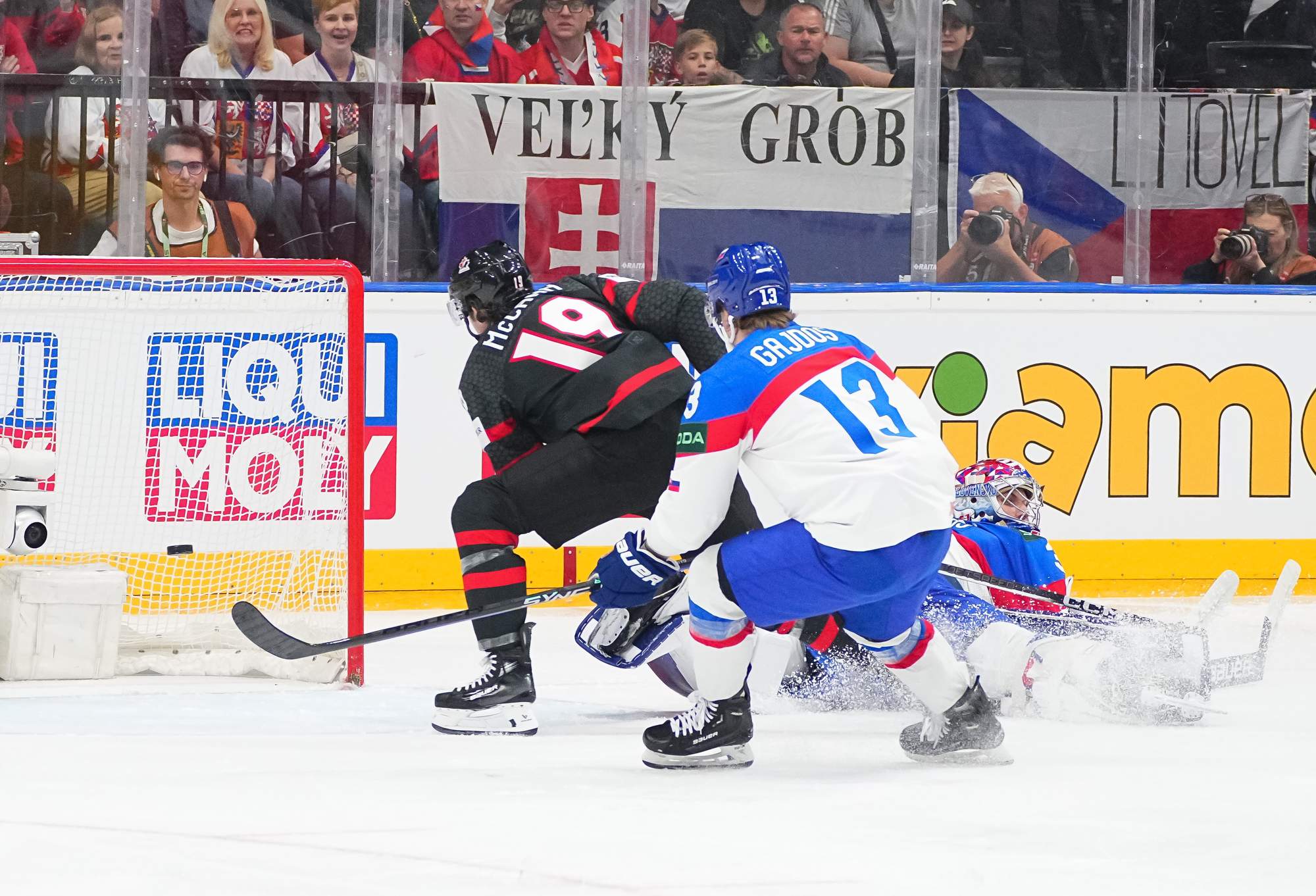 andrea cardin/iihf