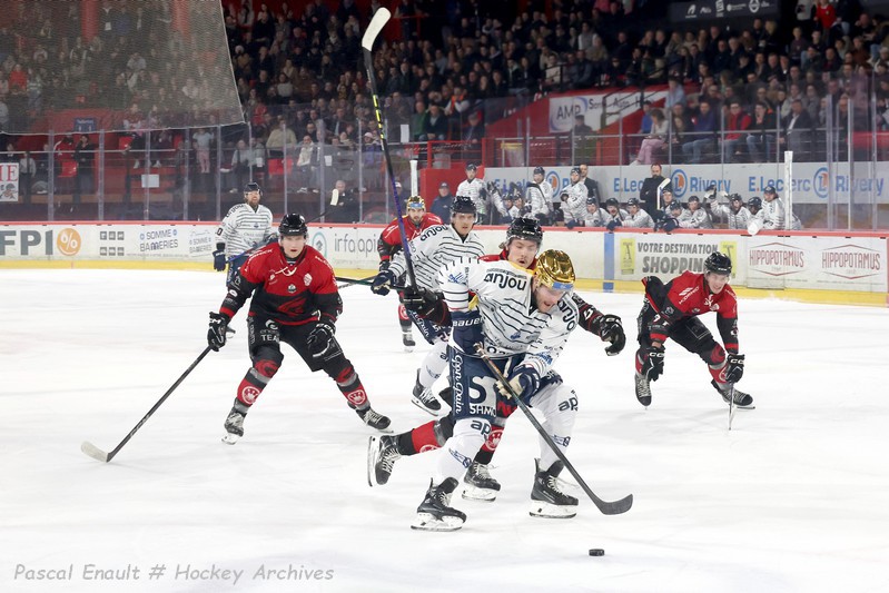 Amiens Angers 10 déc 2024 Brady Shaw