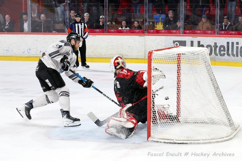 Dufek (Marseille) échoue devant Kozun (Amiens)
