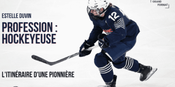 Estelle Duvin joue au hockey sur glace