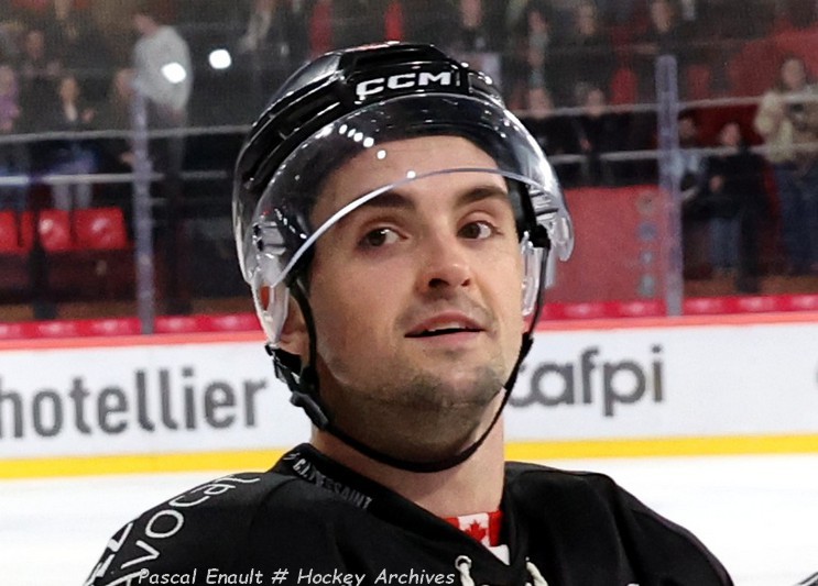 Tyler Hinam, attaquant des Gothiques d'Amiens